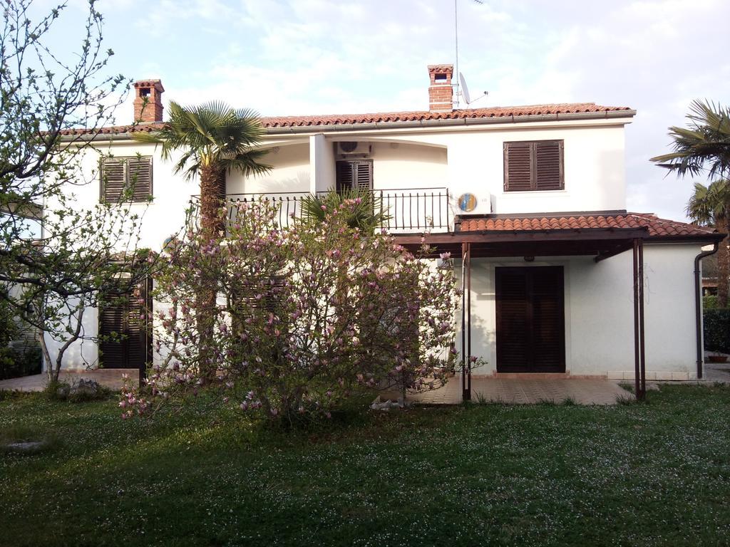 Apartments Lana Umag Bilik gambar